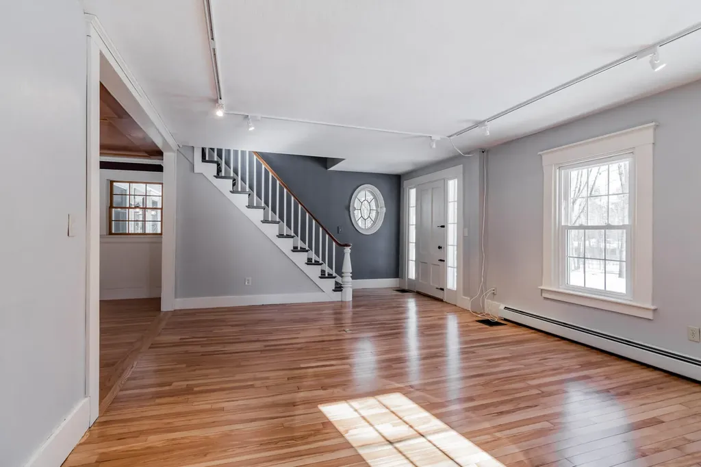 209 Dunn Road Poland ME 04274