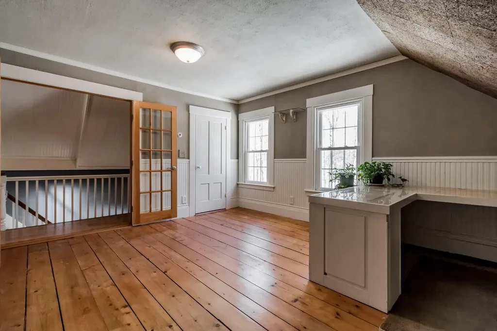 209 Dunn Road Poland ME 04274
