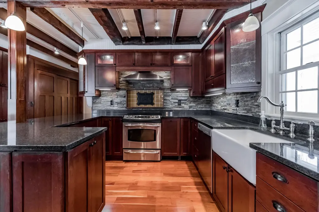 209 Dunn Road Poland ME 04274
