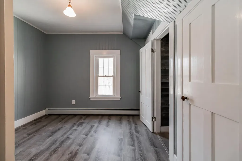 209 Dunn Road Poland ME 04274