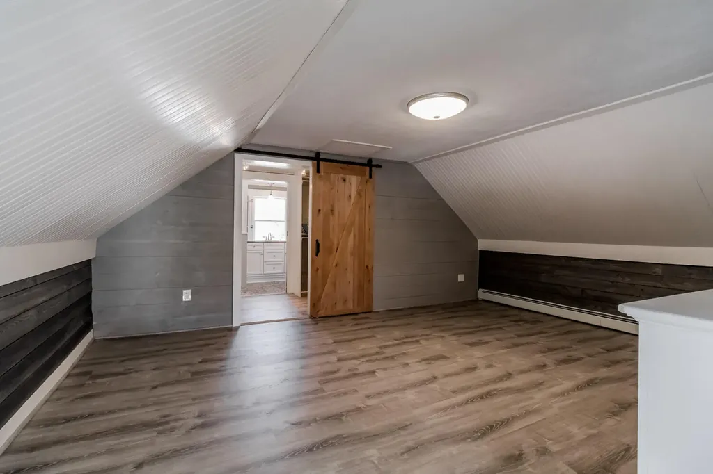 209 Dunn Road Poland ME 04274