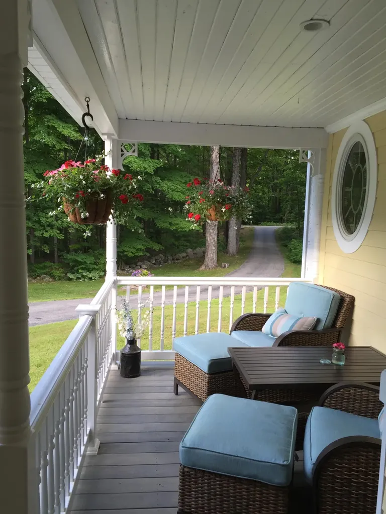 209 Dunn Road Poland ME 04274