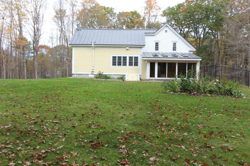 209 Dunn Road Poland ME 04274