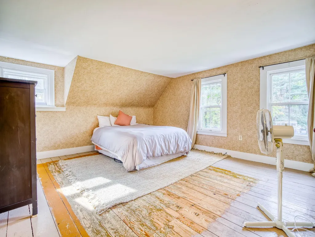 14 Ferry Lane Saco ME 04072