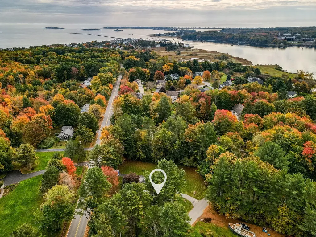 14 Ferry Lane Saco ME 04072