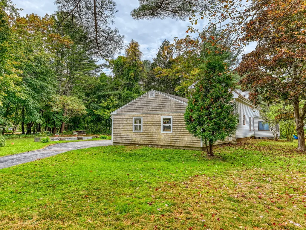 14 Ferry Lane Saco ME 04072