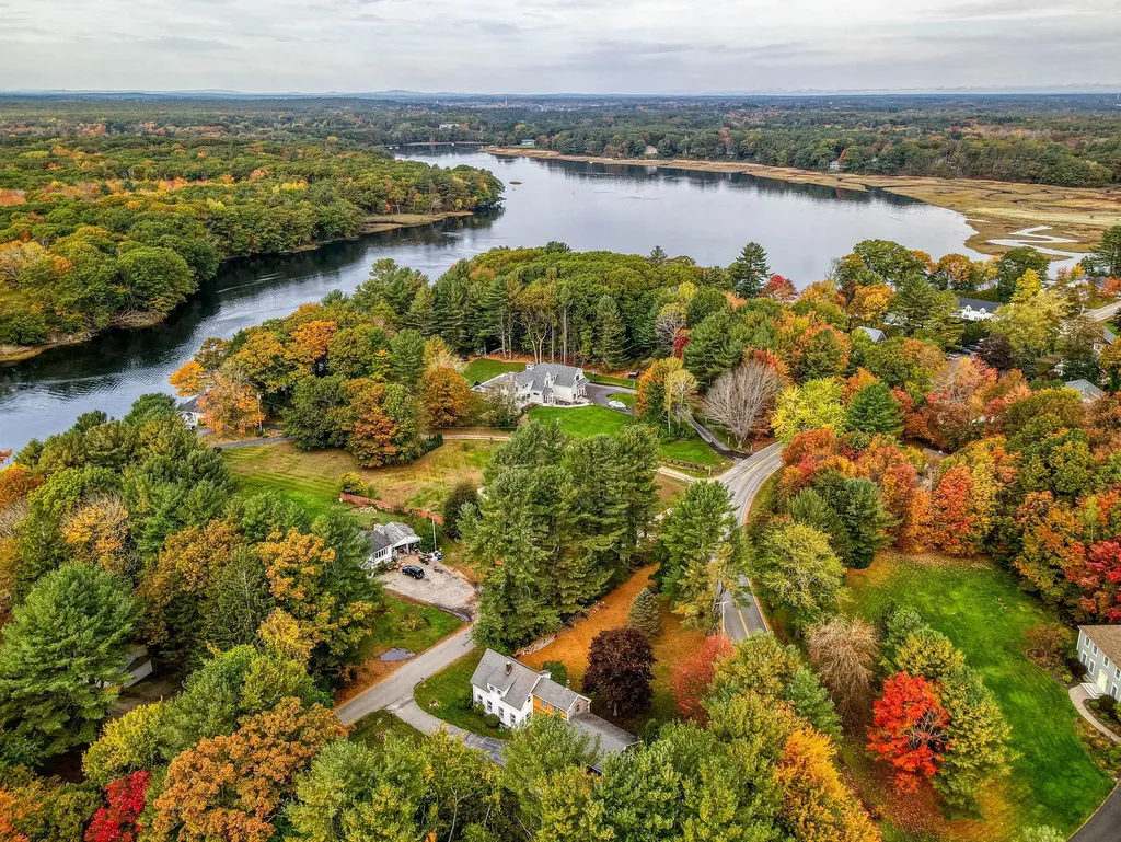 14 Ferry Lane Saco ME 04072
