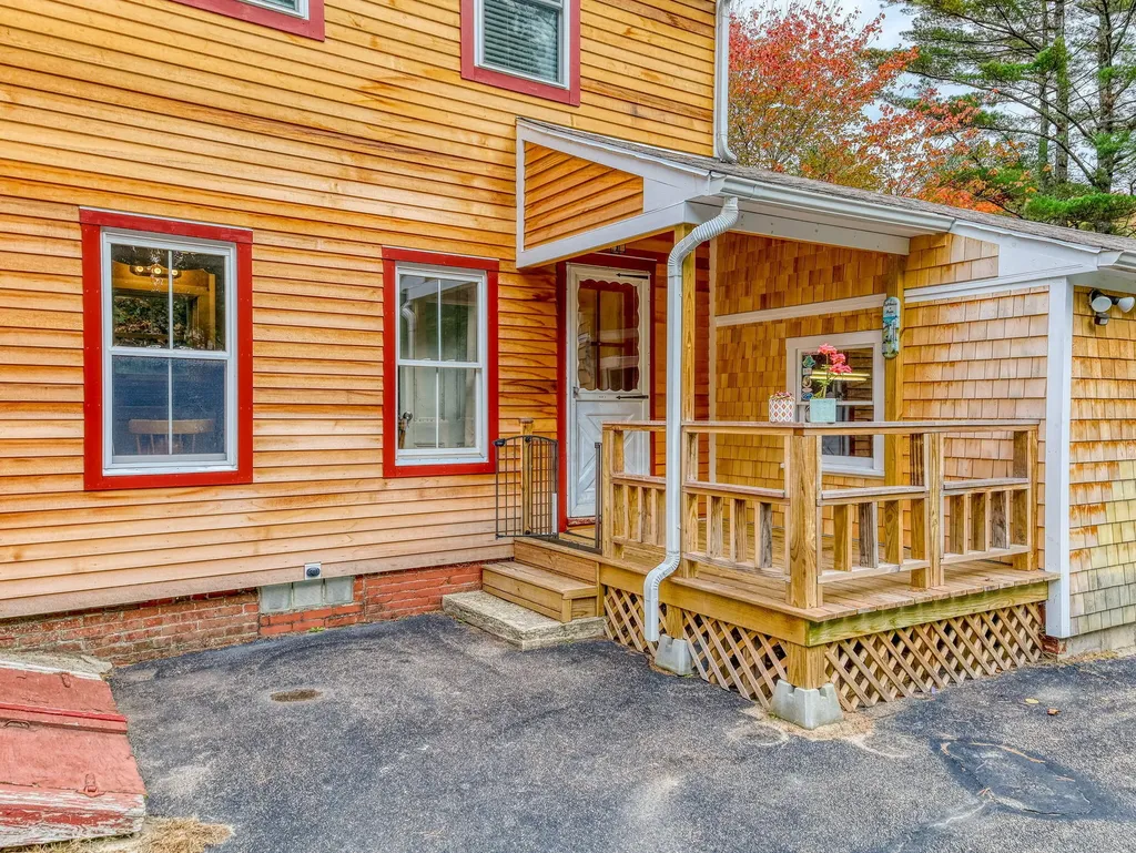 14 Ferry Lane Saco ME 04072