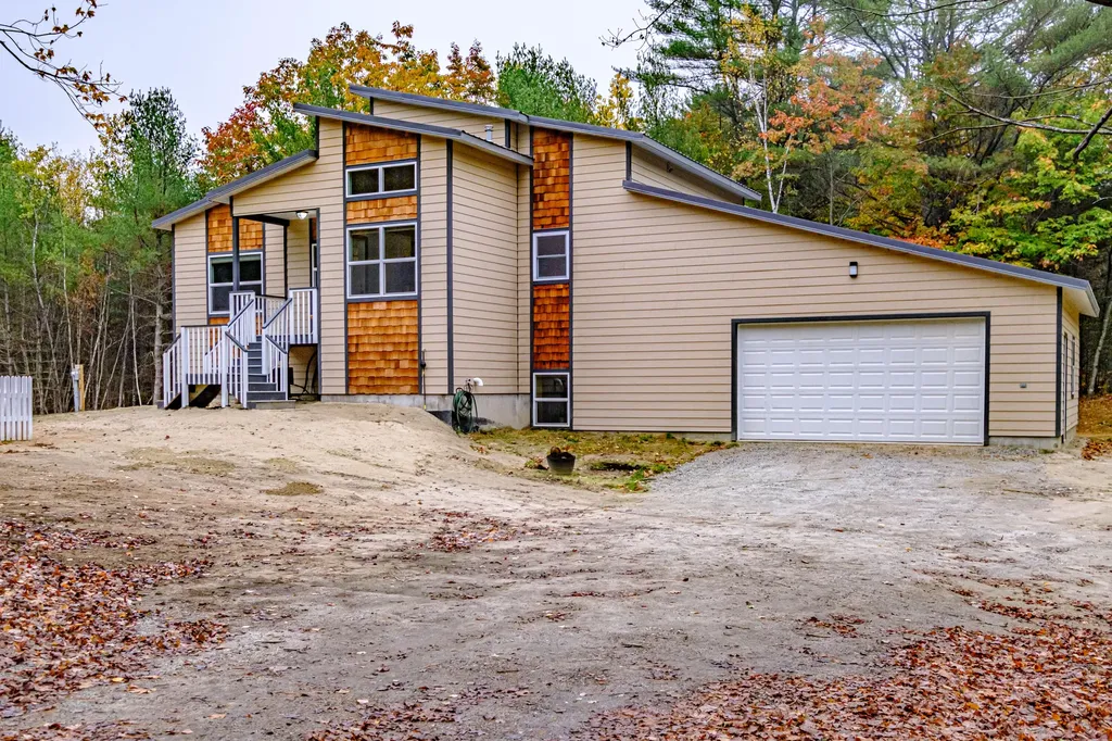 37 Colonial Circle Harrison ME 04040