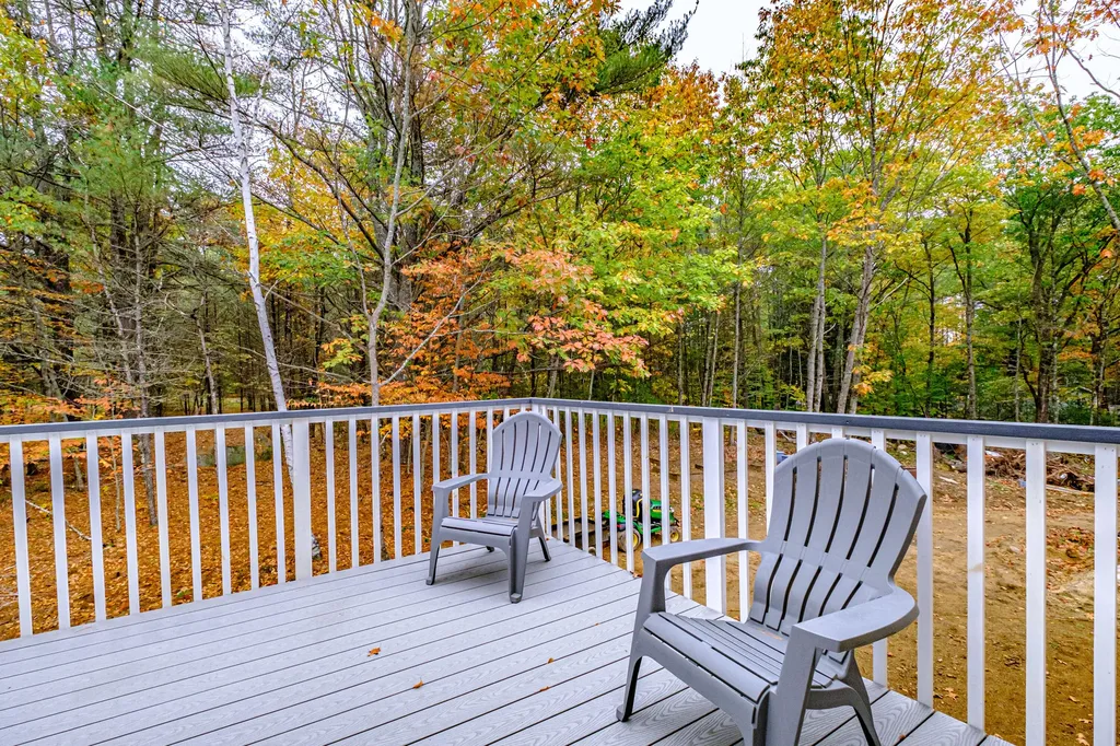37 Colonial Circle Harrison ME 04040