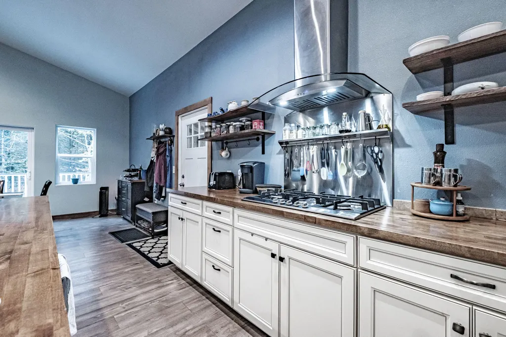 37 Colonial Circle Harrison ME 04040