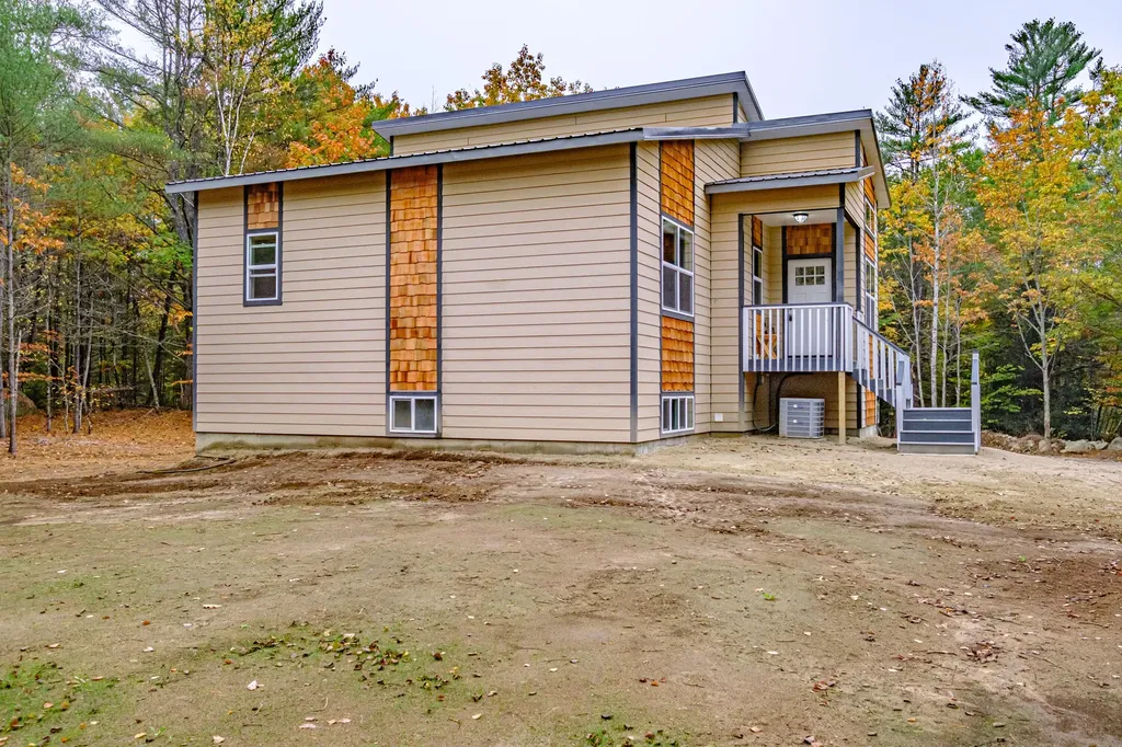 37 Colonial Circle Harrison ME 04040