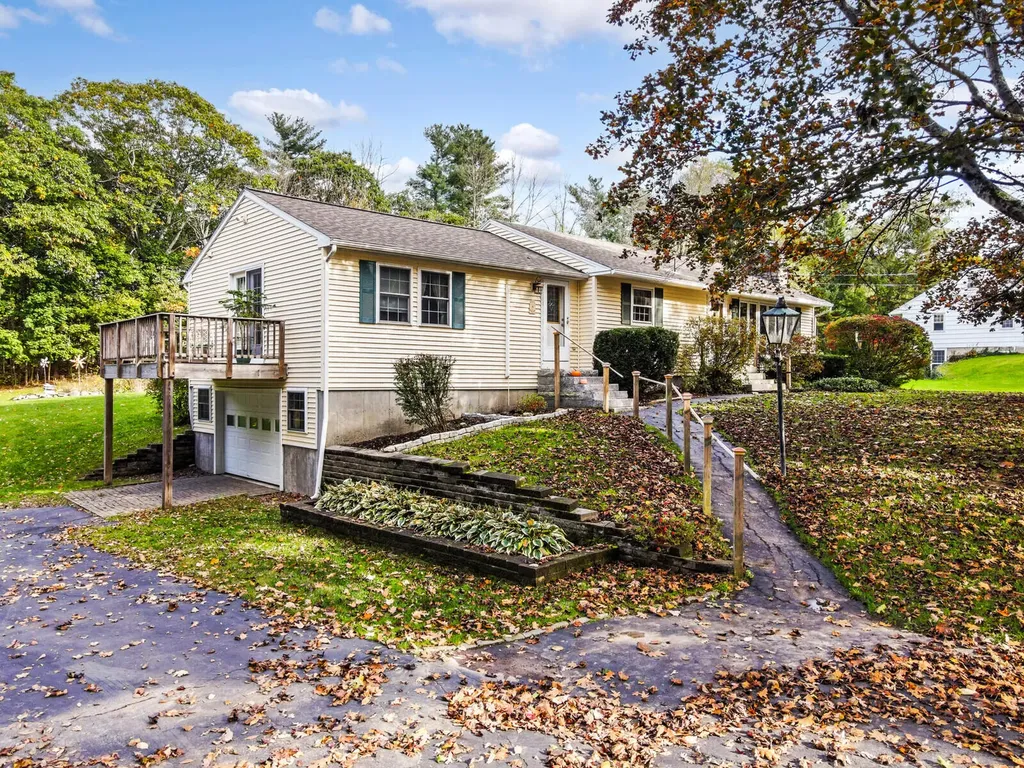 27 Fairview Street Gardiner ME 04345