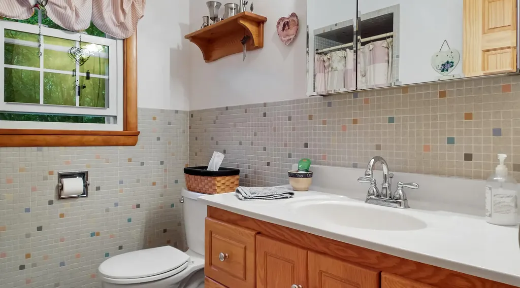 27 Fairview Street Gardiner ME 04345