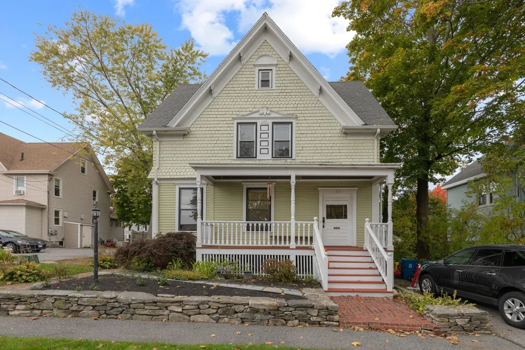 10 Bradley Street Portland ME 04102