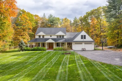 49 Stapleford Drive Falmouth ME 04105