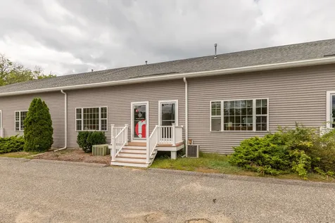26 Brickyard Court York ME 03909