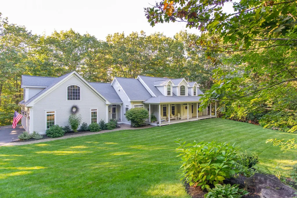23 Boardwalk Avenue Windham ME 04062