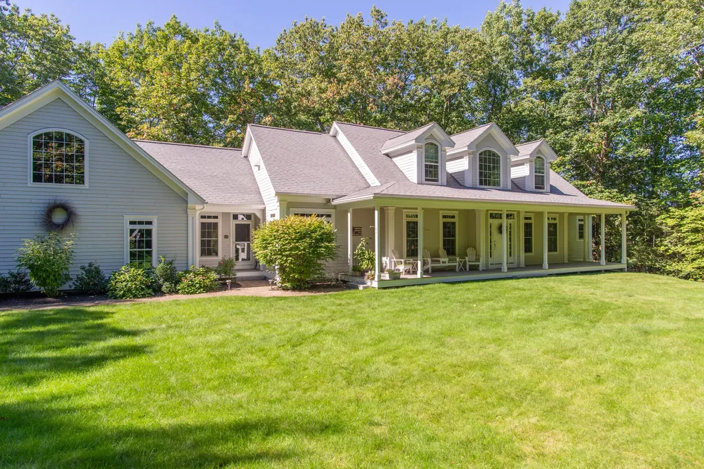 23 Boardwalk Avenue Windham ME 04062