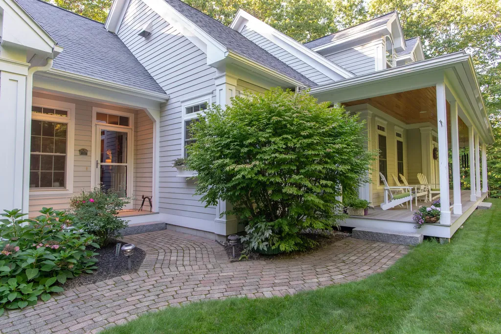 23 Boardwalk Avenue Windham ME 04062