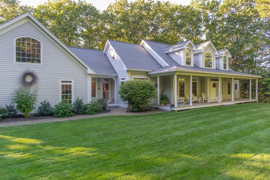 23 Boardwalk Avenue Windham ME 04062