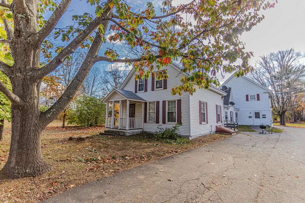 135 Maple Avenue Farmington ME 04938