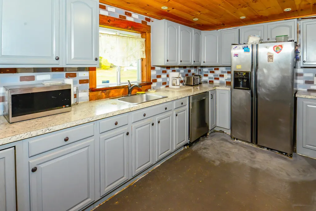 128 Carsley Road Harrison ME 04040