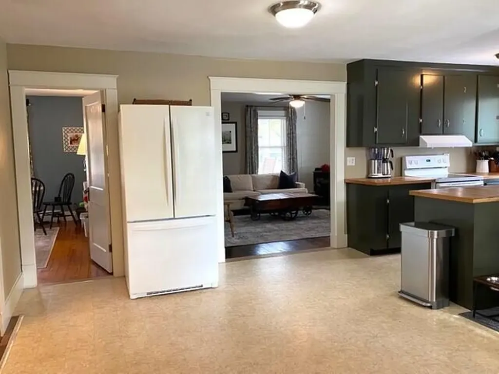 23 Hennessey Avenue Brunswick ME 04011