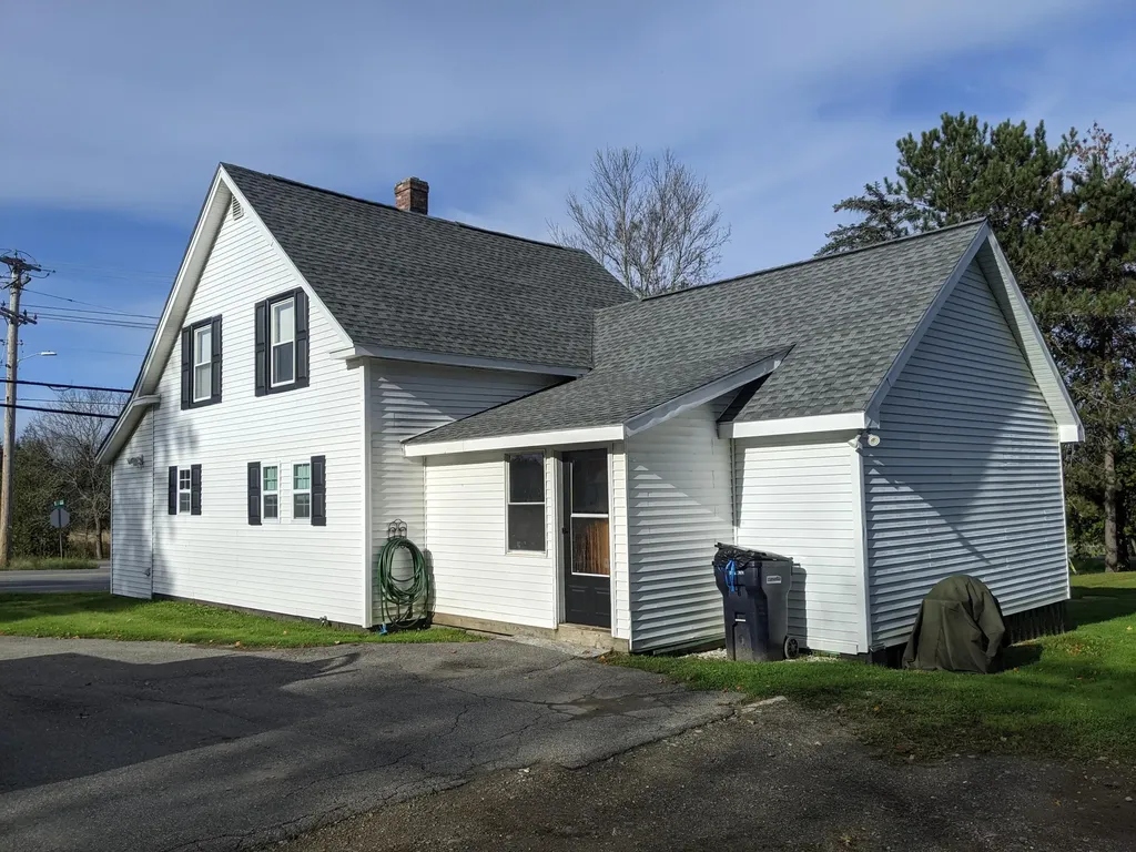1597 Broadway Bangor ME 04401