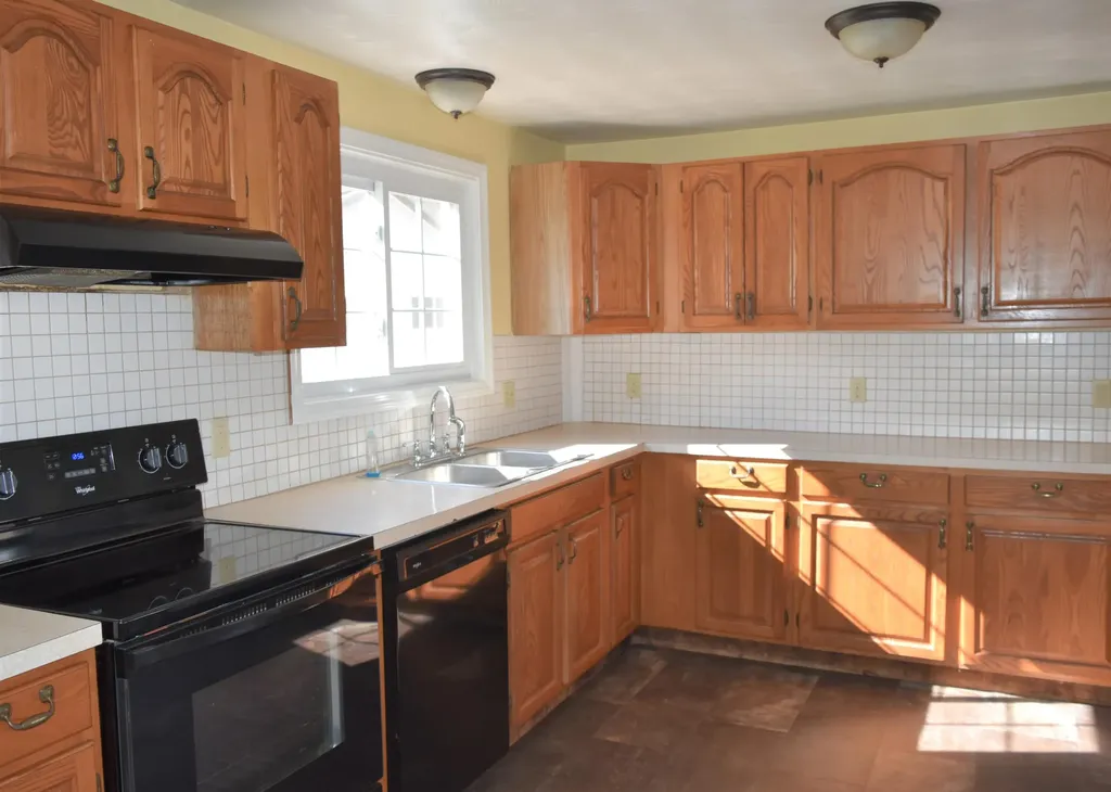 94 Ossipee Trail Limington ME 04049