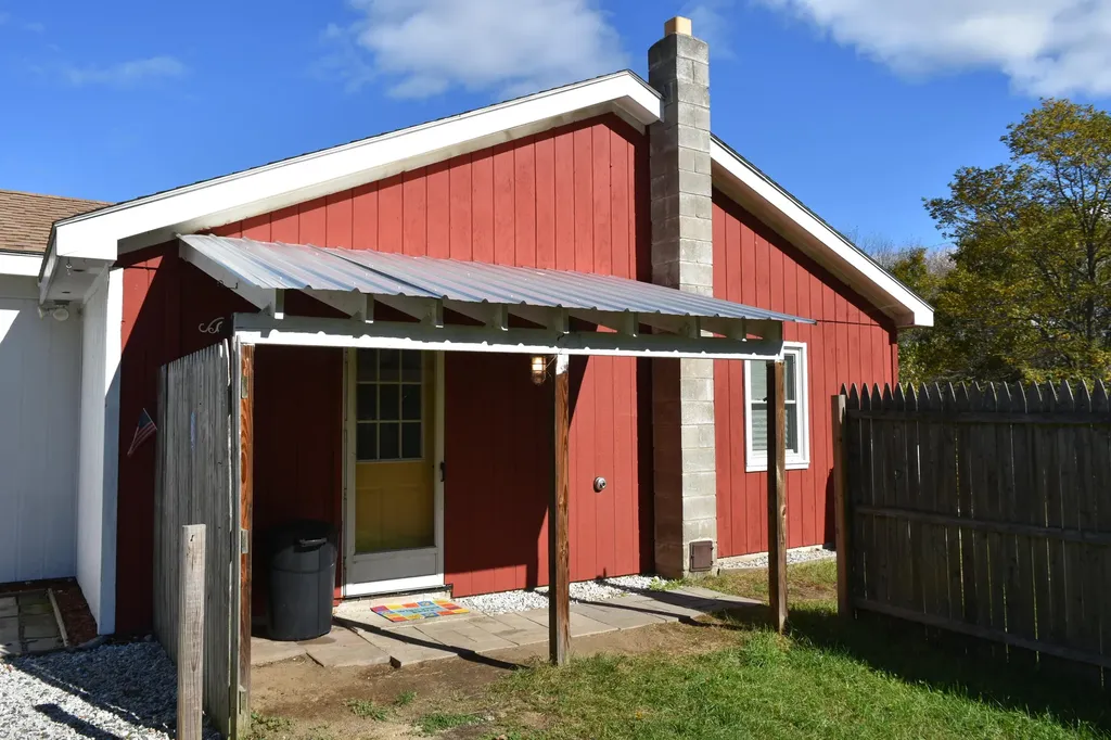 94 Ossipee Trail Limington ME 04049