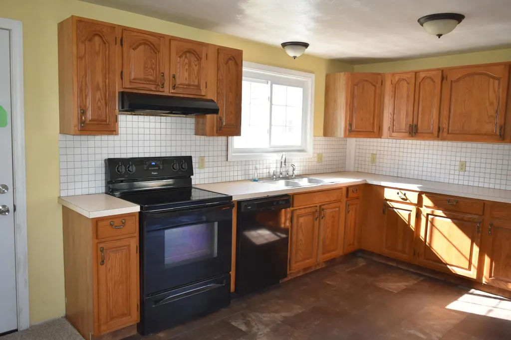 94 Ossipee Trail Limington ME 04049