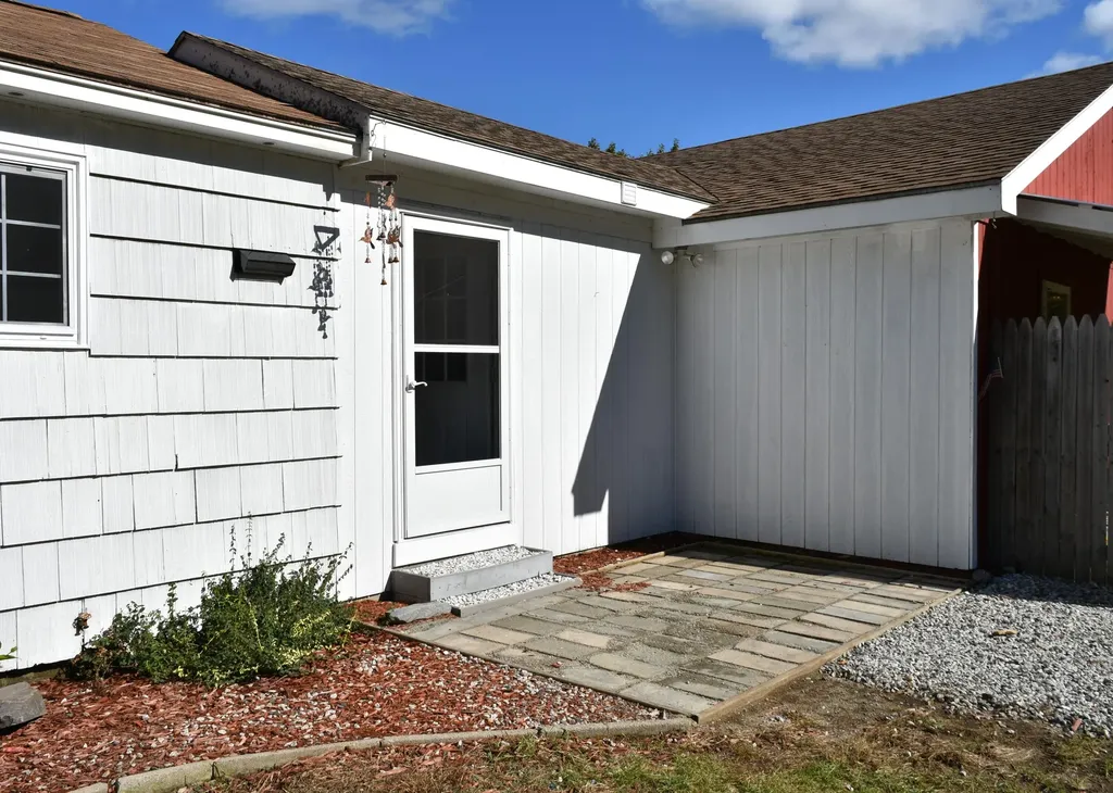 94 Ossipee Trail Limington ME 04049