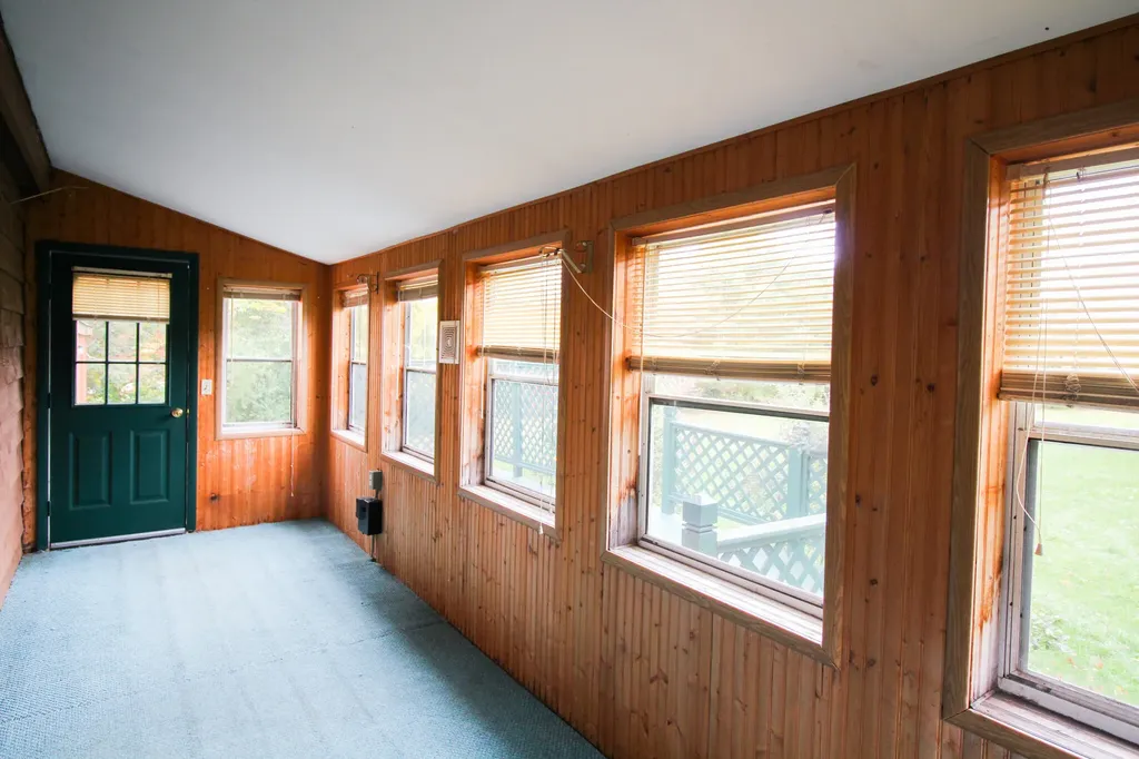 41 Phillips Road Glenburn ME 04401