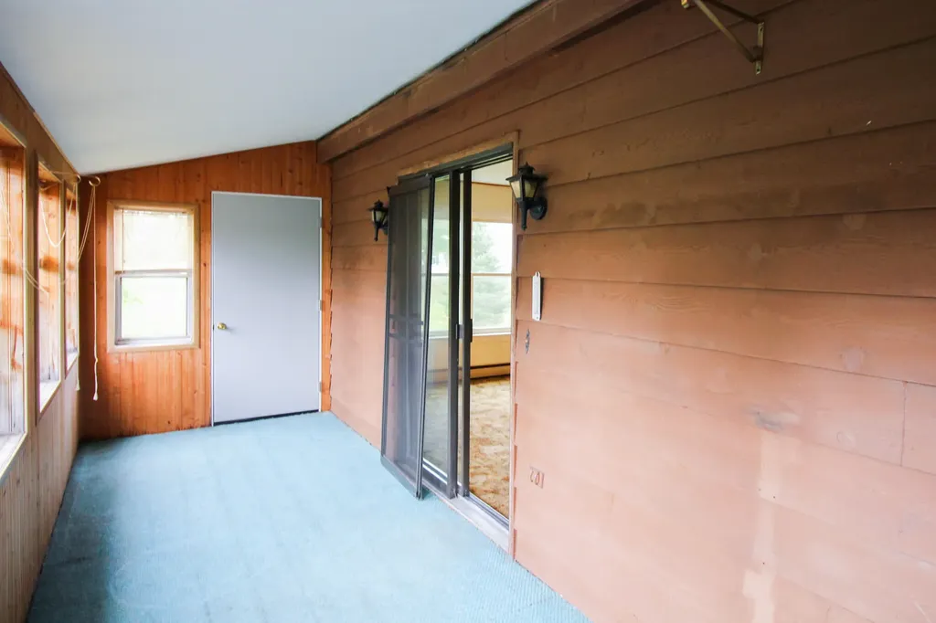 41 Phillips Road Glenburn ME 04401