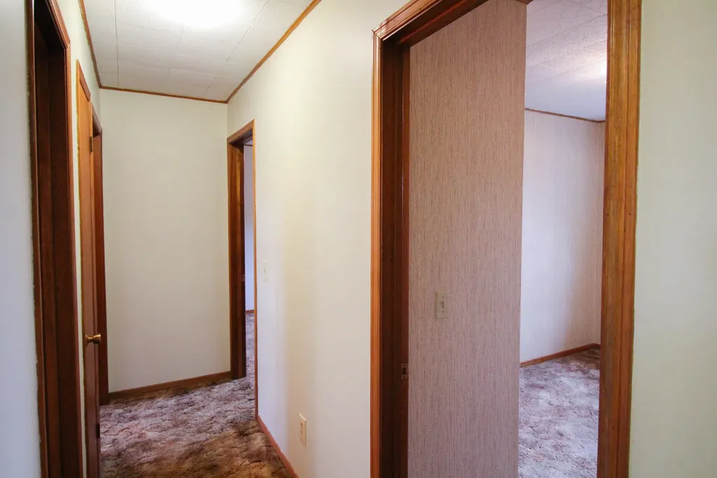 41 Phillips Road Glenburn ME 04401