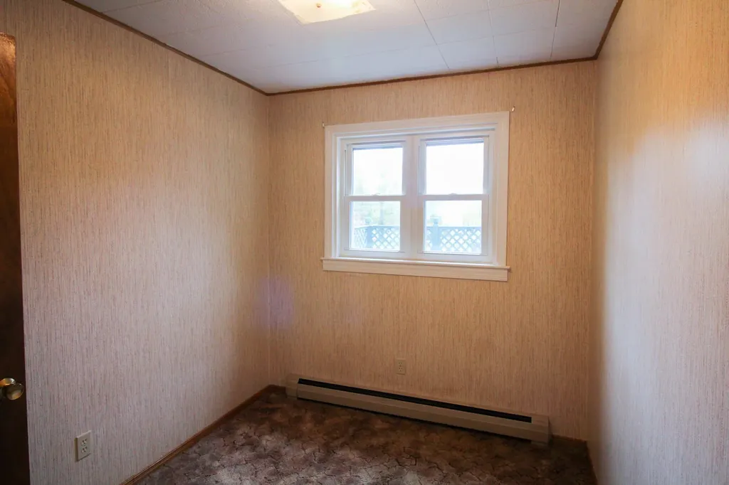 41 Phillips Road Glenburn ME 04401