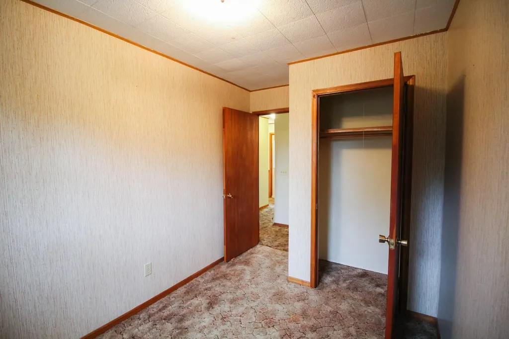 41 Phillips Road Glenburn ME 04401