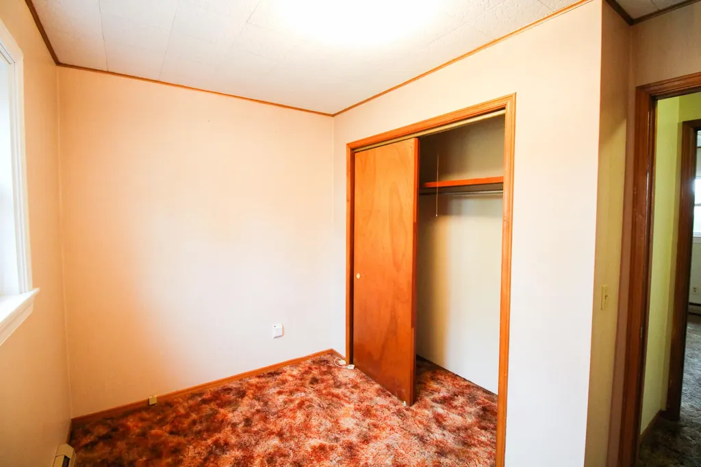 41 Phillips Road Glenburn ME 04401