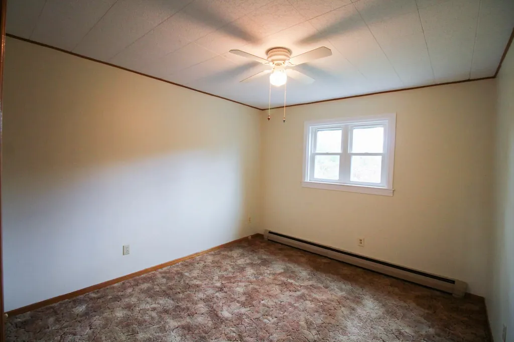 41 Phillips Road Glenburn ME 04401