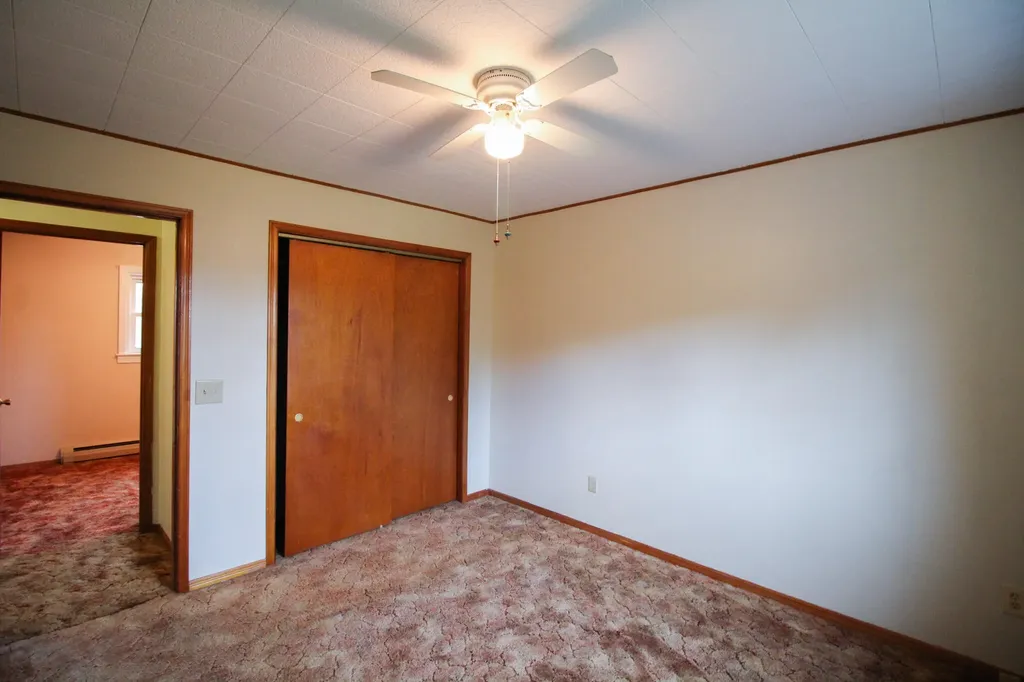 41 Phillips Road Glenburn ME 04401