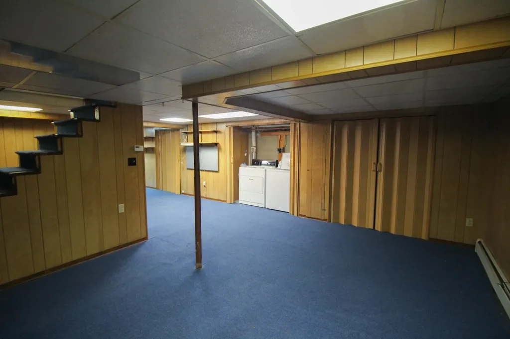 41 Phillips Road Glenburn ME 04401