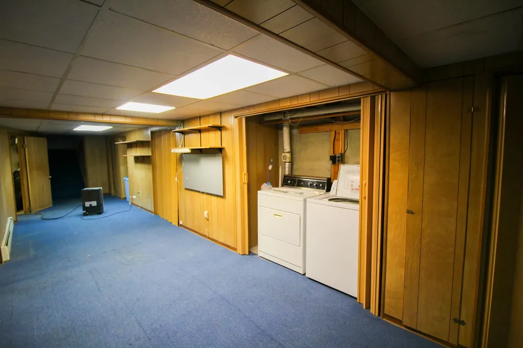 41 Phillips Road Glenburn ME 04401
