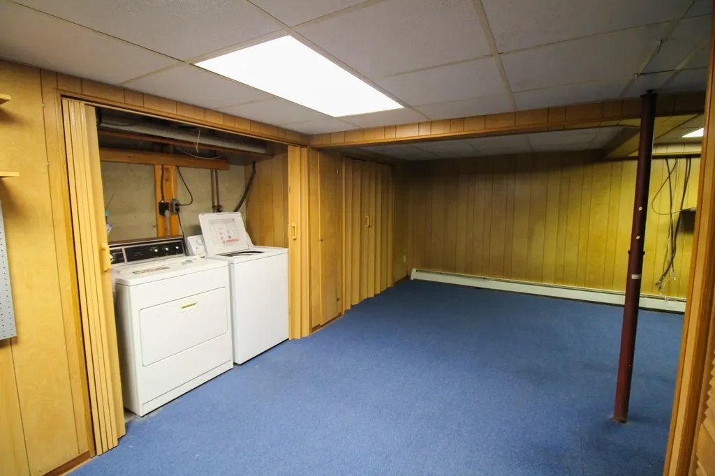 41 Phillips Road Glenburn ME 04401