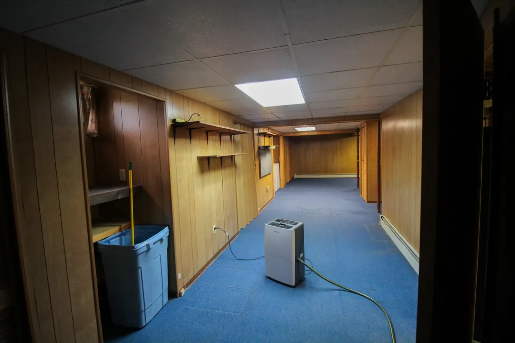 41 Phillips Road Glenburn ME 04401