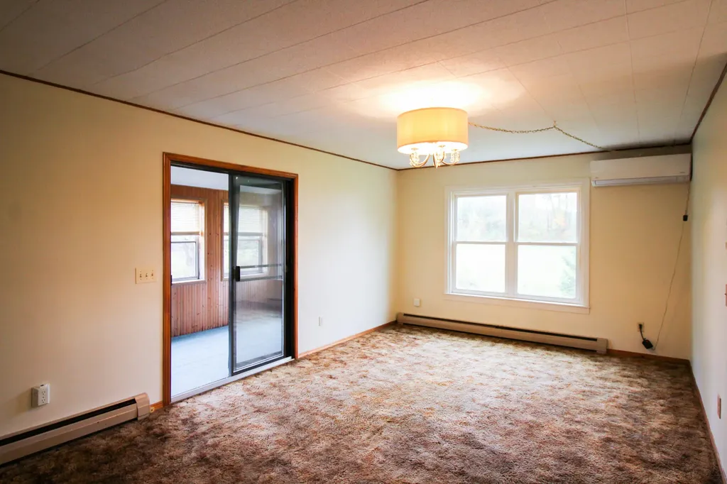 41 Phillips Road Glenburn ME 04401
