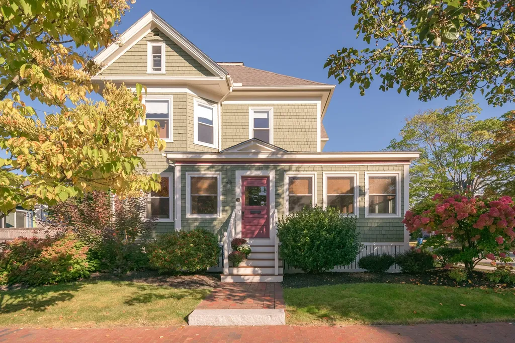 31 Montrose Avenue Portland ME 04103