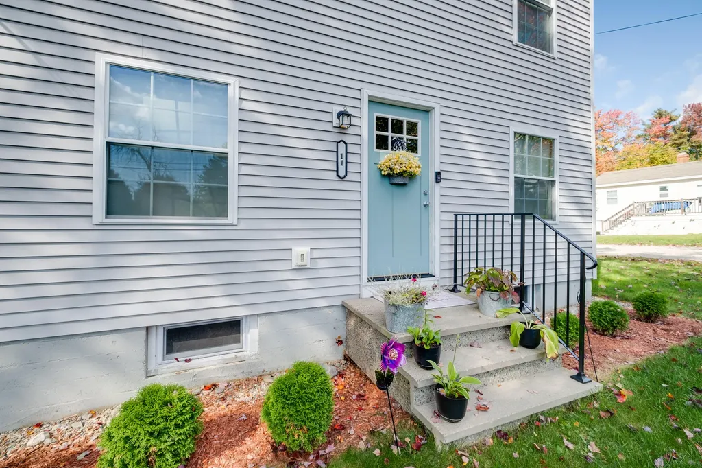 11 Paul Street Saco ME 04072