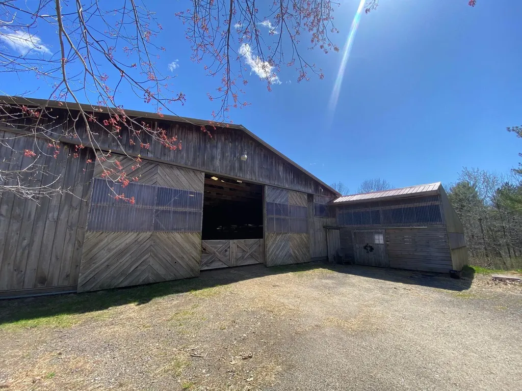 126 Gardiner Road Wales ME 04280