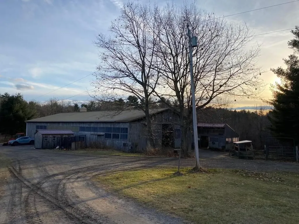 126 Gardiner Road Wales ME 04280